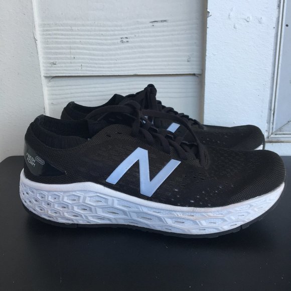 vongo v4 running shoes